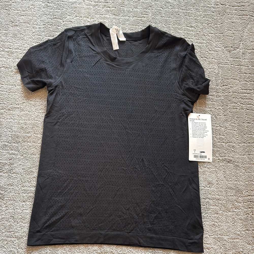 Lululemon Athletica Black Short Sleeve Tee